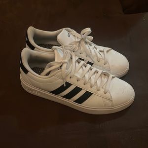 Adidas Grand Court 2.0 👟